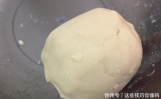 它取代了传统冬钓虫饵,还不给渔具店1分钱,详解——红虫白饵