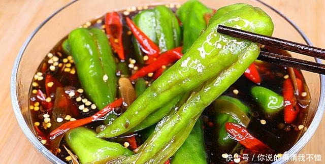 辣椒这样做太好吃了,一次秘制一盆,开胃又下饭,比吃肉还过瘾!