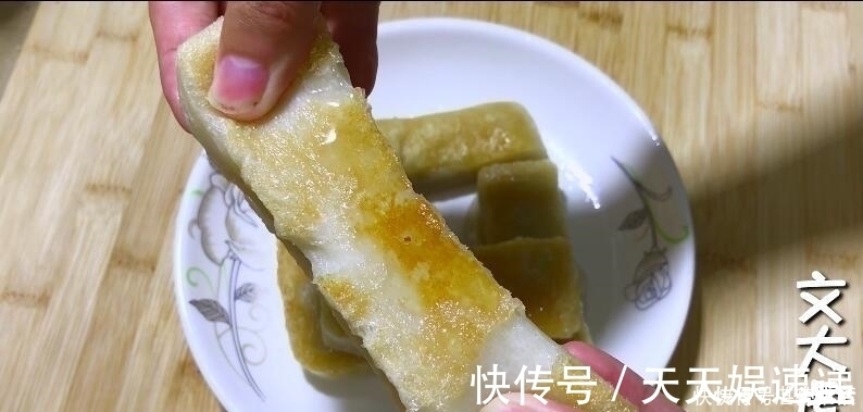 米粉|糯米粉开水烫一烫,比年糕简单,比糍粑好吃,一学就会