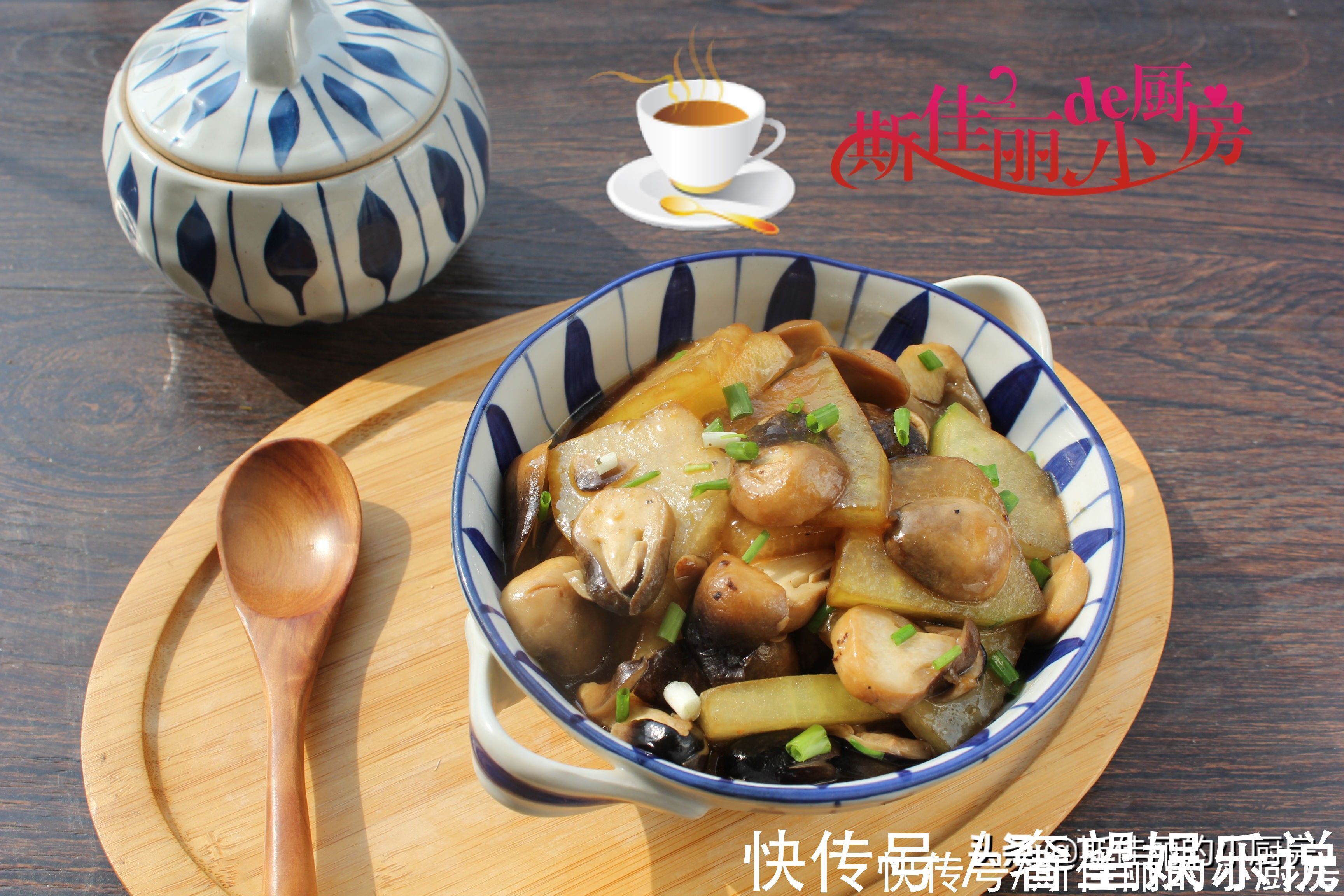 一日三餐|孩子暑假在家,娘俩人午餐,简单营养又美味,花钱不多儿子吃得香