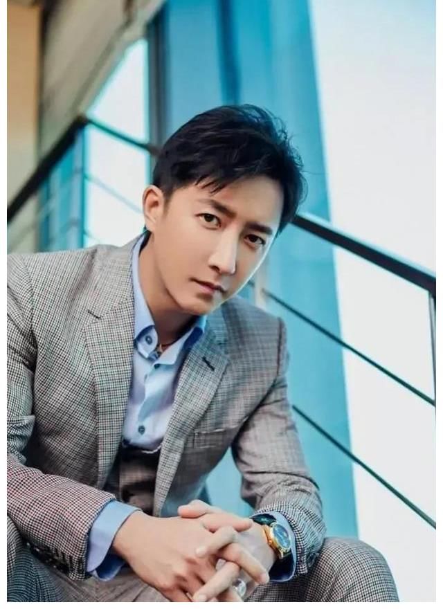 王一博|《這就是街舞4》來襲，當(dāng)看到導(dǎo)師陣容：又是一波“王炸”