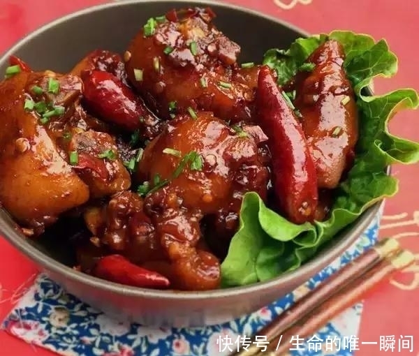 少许|不管工作有多忙,都记得给自己做一顿美味饭菜!