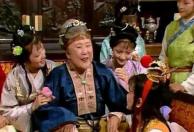 赫赫的|元妃省亲贾府流金淌银之盛,贾元春的丈夫是历史上威名赫赫的君主