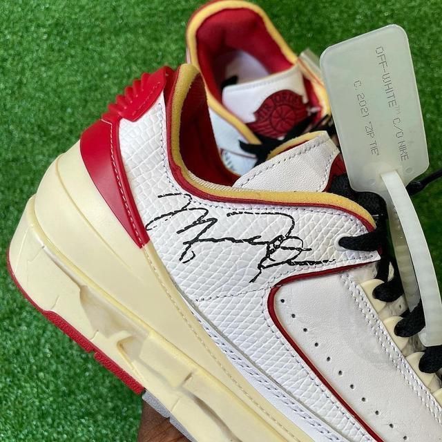 white 飞翼鞋盒太酷了!OW x AJ2 最新图片泄露!下月正式发售