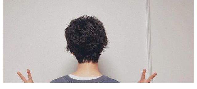 宋智孝的新短發讓粉絲們大吃一驚，跑男成員HAHA的反應太真實了