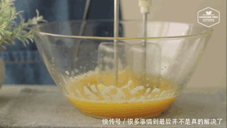 又要骗我动手做?红红甜甜的椰蓉红丝绒蛋糕