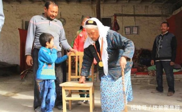 光绪年间|她今年133岁,出生于清朝光绪年间,爱吃的东西平常人很难吃下