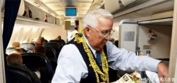 同样是空姐,为什么中国空姐个个年轻貌美,美国的却是一群大妈?