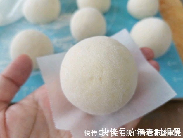 蒸馒头用大火还是小火?很多人用错了火,难怪馒头干硬塌陷,不香