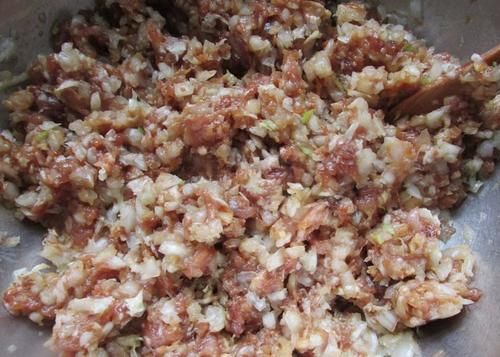 小年吃饺子,还是这馅好,寓意“包纳百财,百财进门”新年讨个好彩头