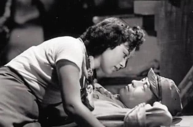 被判|女汉奸被判死刑，临刑前亮明身份被无罪释放，活到2014年才去世