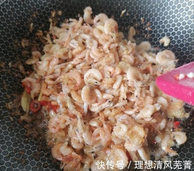 河虾|韭菜花炒河虾,味道鲜美,爽口下饭!