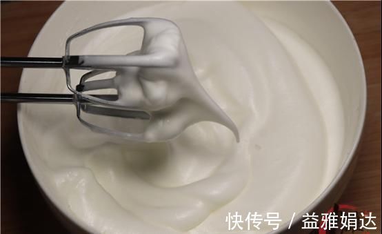 5个鸡蛋，1碗面粉，做蛋糕不用烤箱不用电饭煲，简单又快速