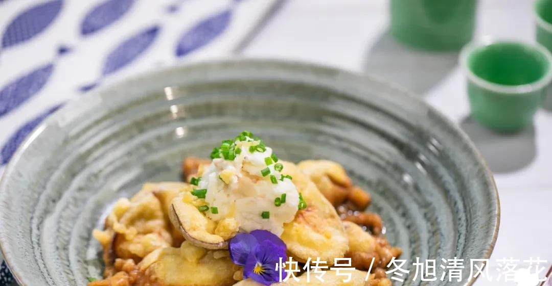 餐厅|扬茄子丨一口酥脆,两口柔软,三口停不下筷!难怪常年霸占餐厅头牌!