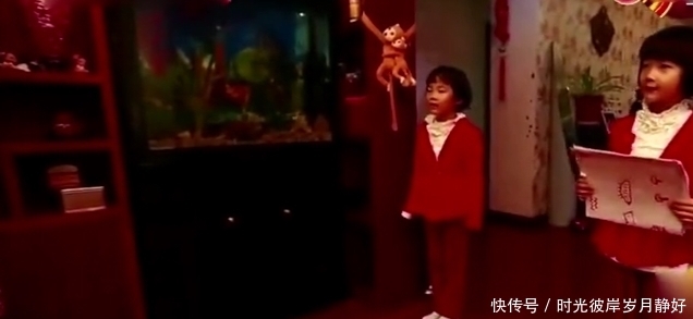 老人|妈妈70岁两个双胞胎女儿却只有五岁,知道原因后让人泪目