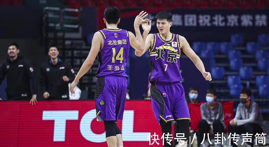 cbCBA排名大变脸!3队打响第1狙击战,广东杀到第5,5队抢夺季后赛