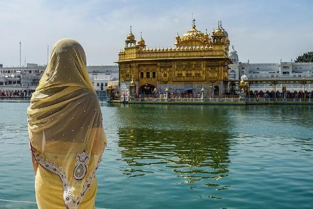 全球最大的免费食堂:每天供万人用餐,外墙用880公斤纯金打造