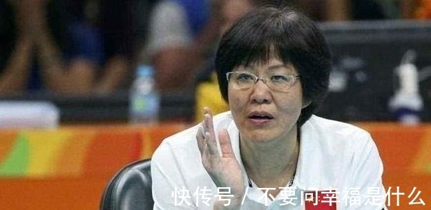 美国|中国女排传奇人物，年老仍带队出赛，她的人生远比电影精彩