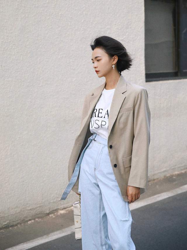 有气质|果然,西服外套还是配“牛仔裤”才洋气,显高显瘦,关键还耐看