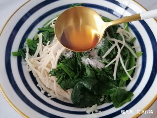 凉拌菜|菠菜和此物绝配,被闺蜜称为“减肥菜”,连吃半月瘦8斤,真厉害