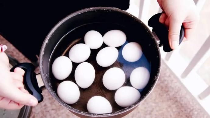 感冒不能吃鸡蛋？“发物”不利于伤口愈合？这份“忌口清单”，可能骗了你很多年