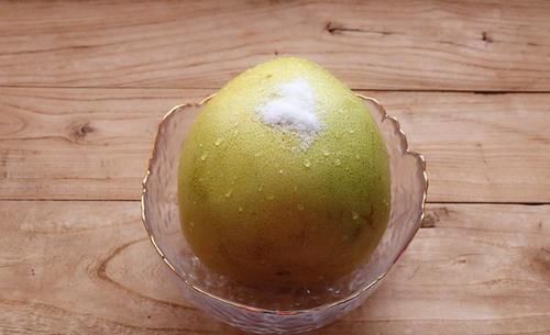 冬季|此水果的果皮是个宝，扔掉太可惜，放锅里炒一炒，冬季吃好处多