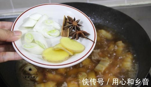 红烧肉炖土豆,软糯入味不油腻,超级爆爽!