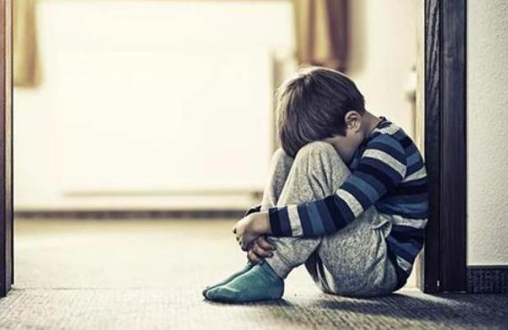 父母|“柳”姓爸爸给娃取名太绝了,老师看后尴尬不已直言:叫不出口