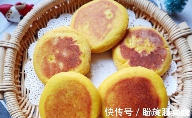 南瓜不做南瓜饼，教大家一款新吃法，比鱼肉还香，上桌就被抢光