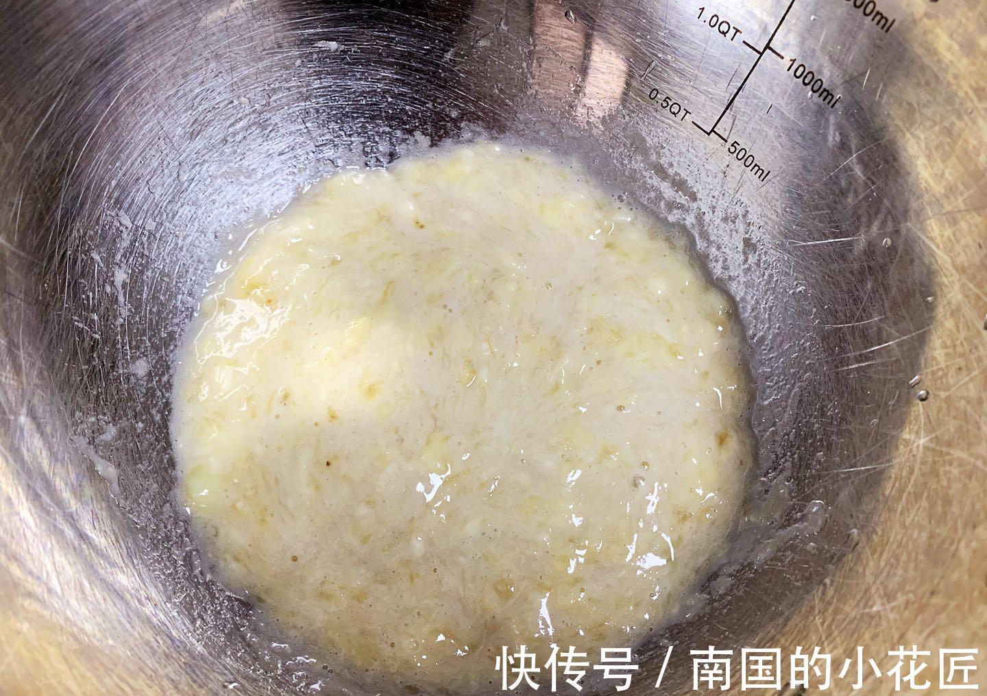 泡打粉|这蛋糕吃了不怕胖,无糖无油免打发,搅一搅烤一烤就完成