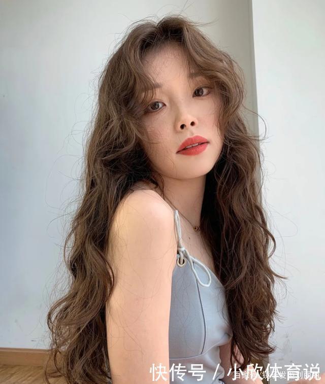 女士发型别乱剪，不妨试试这十几款，减龄瘦脸有气质