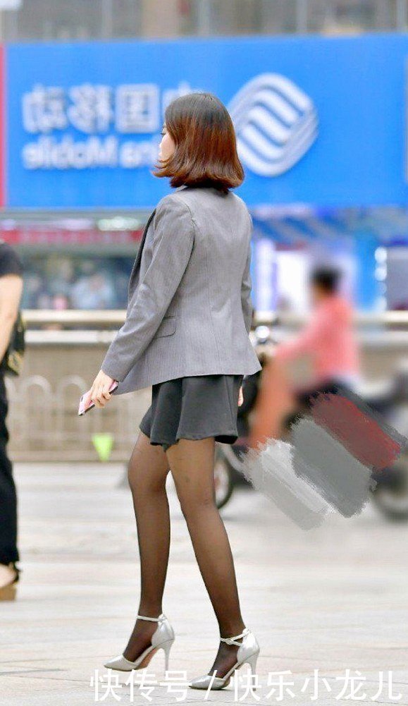 穿职业装,女孩最气质,成熟中带有知性的美