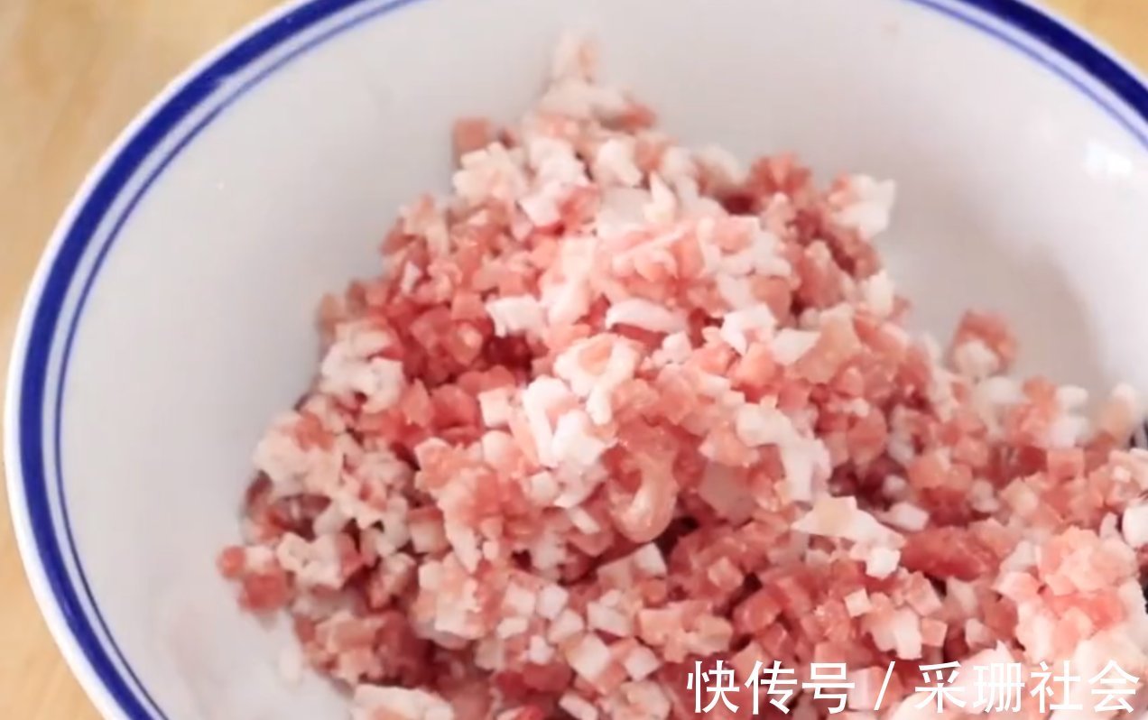 感冒咳嗽,多给家人喝这道汤,润肺止咳,增强免疫力,做法超简单