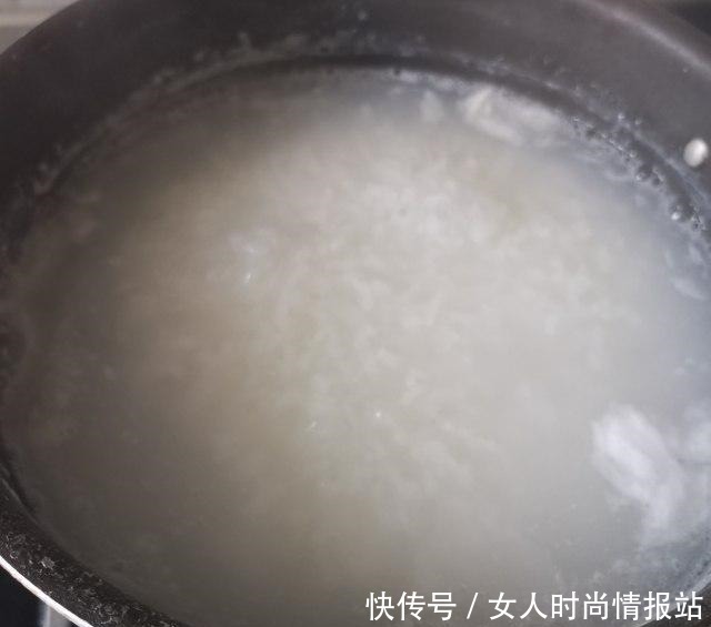 皮蛋瘦肉粥,香滑软糯,鲜美不腥!