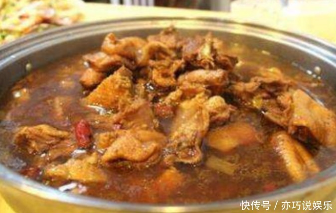 鸡肉不要用水炖了,用此“饮料”炖鸡肉,比高汤都要香!