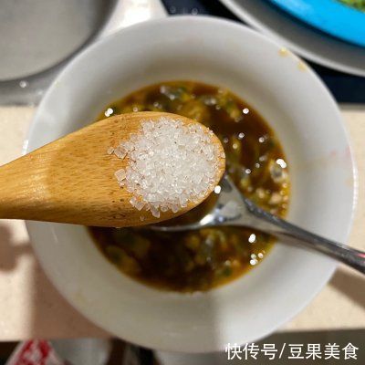 鸭舌|寒冷与温暖之间只差一碗凉拌苦菊鸭舌