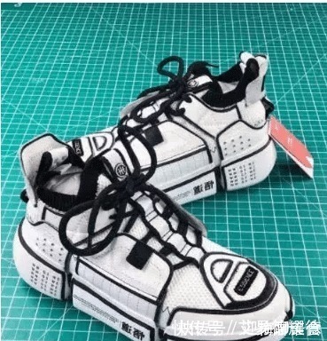 鞋子 美国的神仙鞋叫Nike,意大利的叫斐乐,德国叫阿迪,中国……