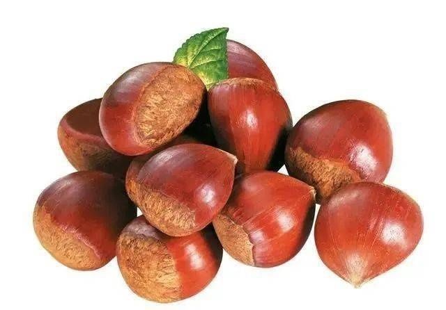 香甜|买板栗,圆的与扁的哪个甜牢记4点,板栗软糯香甜,一买一个准