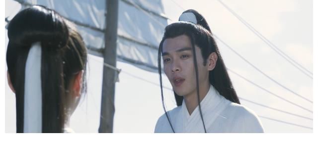 《雪中》徐凤年的高光时刻，为红薯一人一剑守一城，死战不退