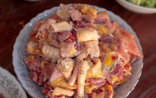 鸡肉|大厨透露:炒鸡肉时,别着急下锅,多做这2步,鲜嫩入味还不腥