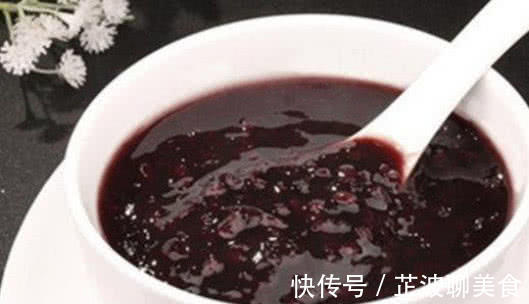 坚持喝黑米粥的人,身体会出现以下3种变化,早知早好