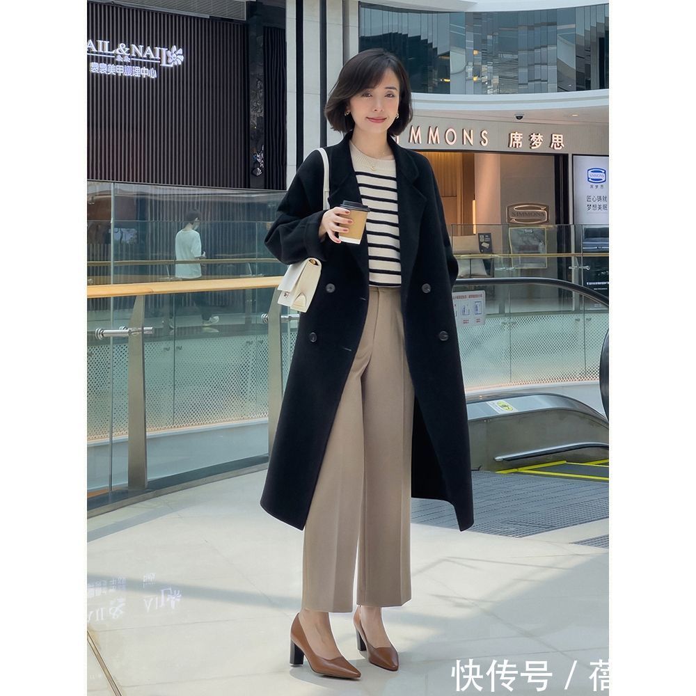 西裤|秋冬还是穿“大衣”最优雅,学这4种搭配就够了,骨子里透出气质