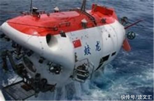 马里亚纳海沟可深入探索，为何潜到10929米就停了?你看拍到了啥