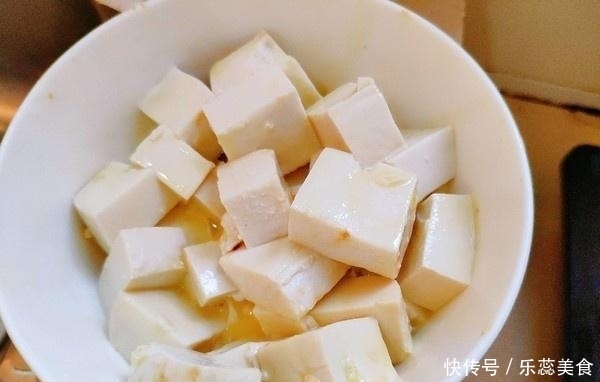 豆腐和它是天生一对,1周多吃几次,对心血管好,一大锅才3元