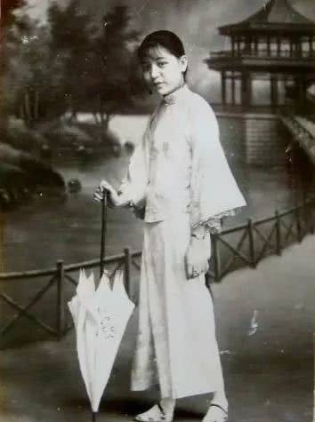 鲁迅暗恋的北大校花马珏,到底有多美?