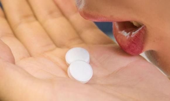 伤肝的行为,1个比1个厉害,熬夜与他比,也只是