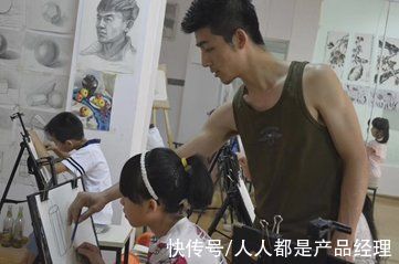 追梦人|直播间里的“追梦人”：用手指作画的画家，吸引老铁传承唢呐文化