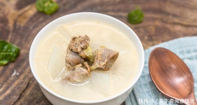 炖羊肉无需太多调料,放“这5样”就够了,汤鲜味美没膻味