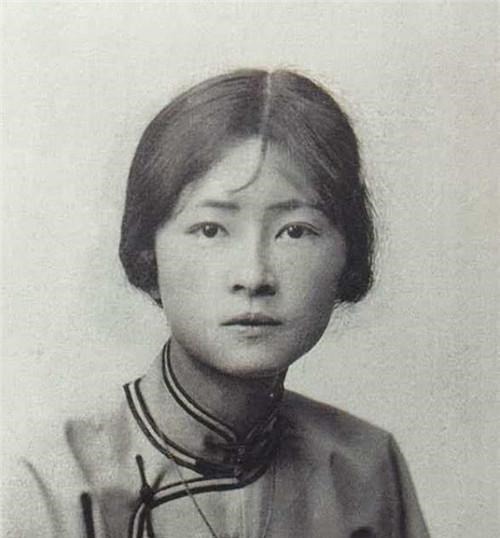 文学$林徽因真实身高是多少说出来你可能怀疑,但当年的旧照不会说谎