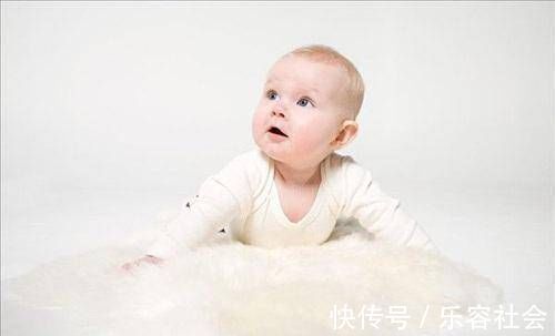 卤门|宝宝这4个部位特别脆弱,父母不要随便用手摸,可能会伤到宝宝